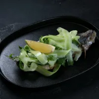 Жареная корюшка с огурцом