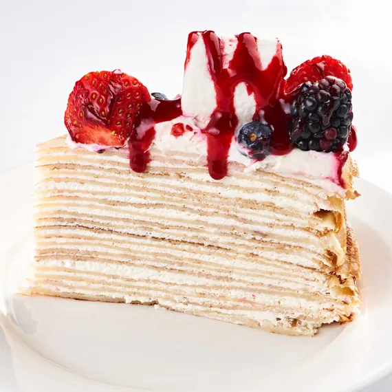 Crepe cake with berries & marshmallows (slice)